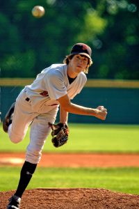 tinted contact lenses help athletes play in the summer sun